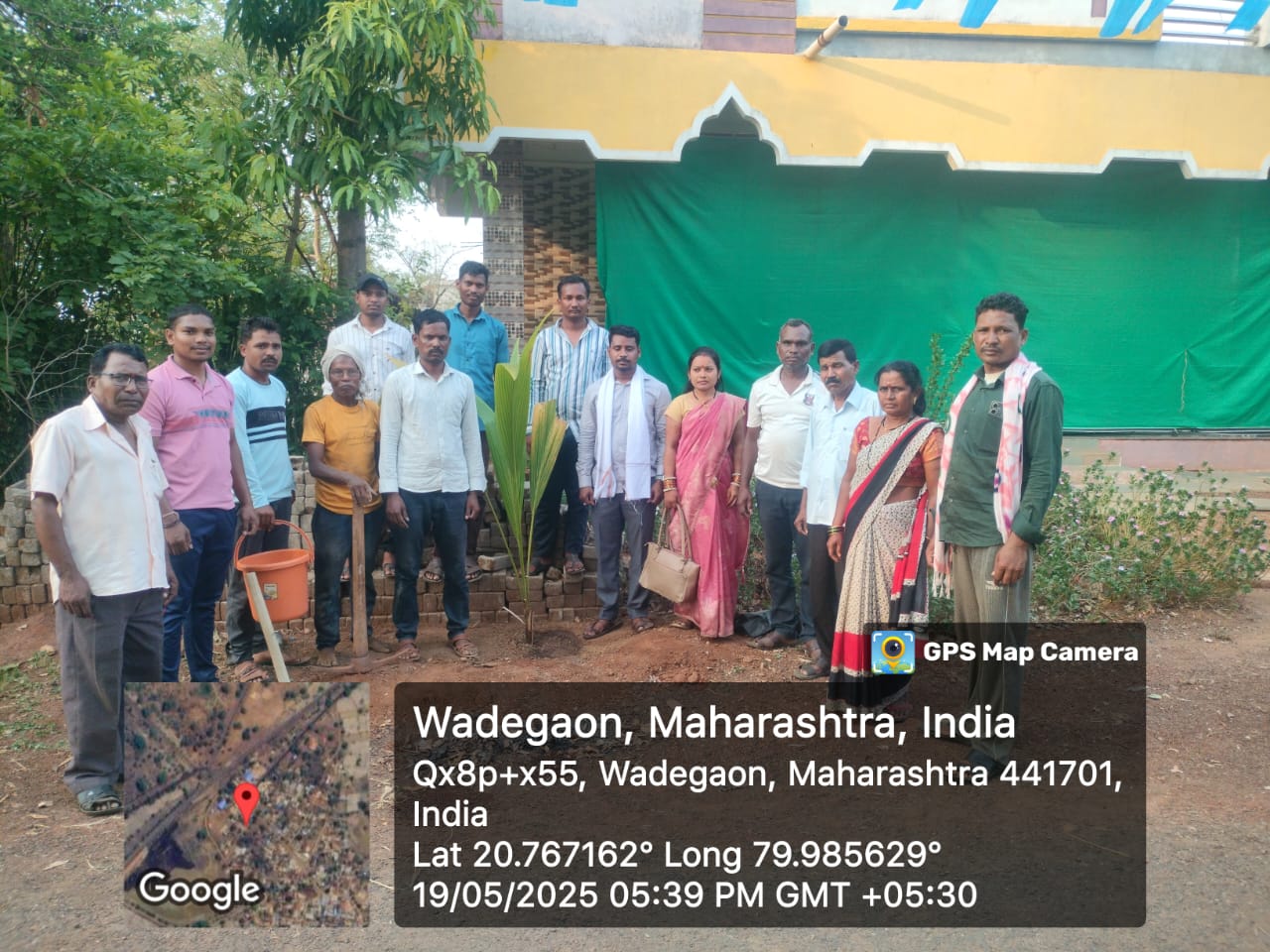 पर्यावरण दिनाच्या निमित्ताने वृक्षारोपण